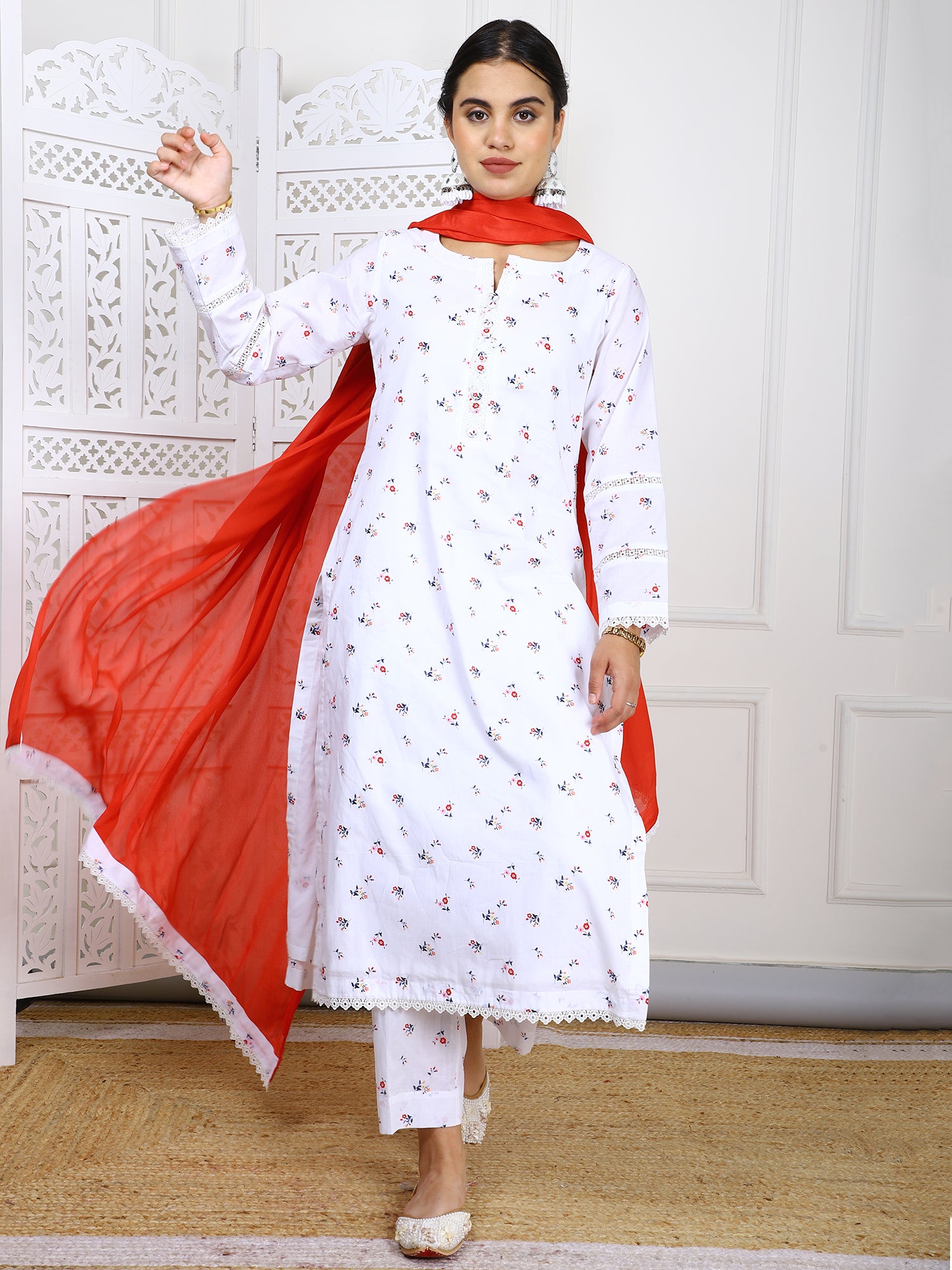3 Piece – White Floral Lawn Cotton Suit with Red Chinon Dupatta