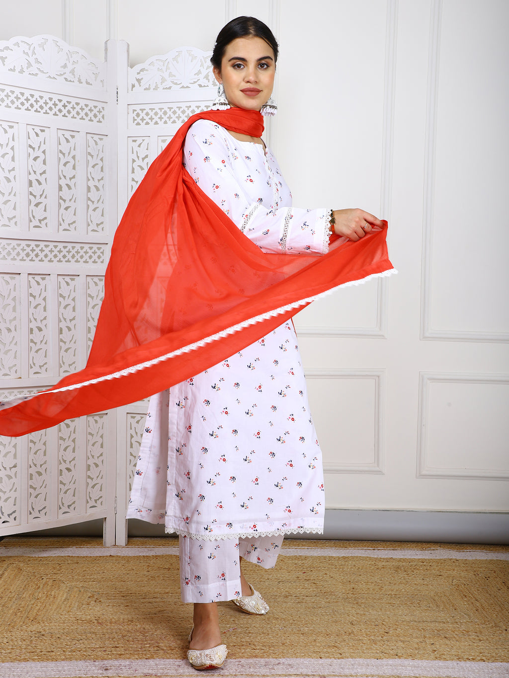 3 Piece – White Floral Lawn Cotton Suit with Red Chinon Dupatta
