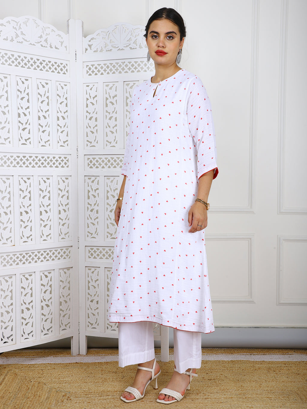 2 Piece Premium Jute Stitched White with Red Heart Print Set